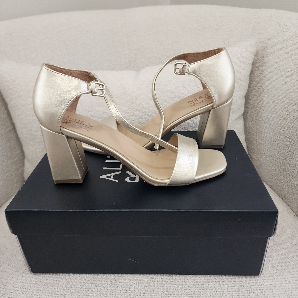 Naturalizer 3" Block Heel Sandal in Champagne